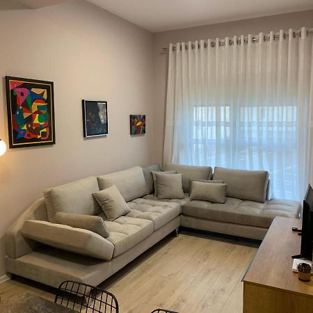 Lovely 1-Bedroom Condo In Tirana Wifi-Netflix-Ac المظهر الخارجي الصورة