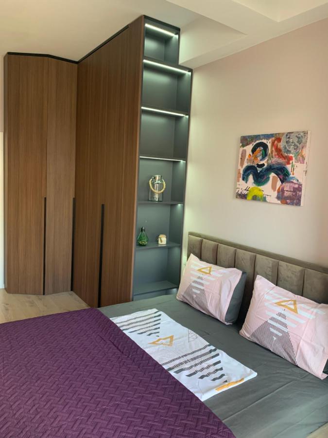 Lovely 1-Bedroom Condo In Tirana Wifi-Netflix-Ac المظهر الخارجي الصورة