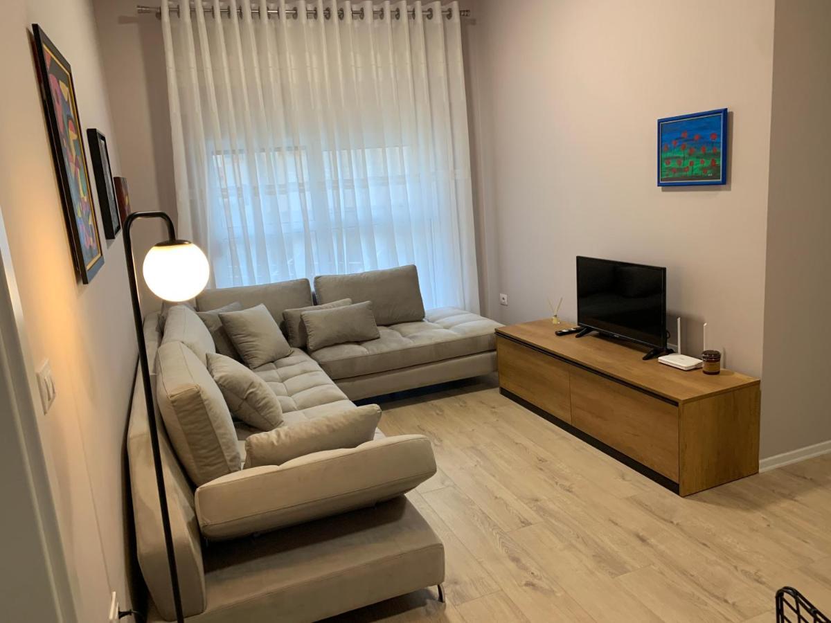 Lovely 1-Bedroom Condo In Tirana Wifi-Netflix-Ac المظهر الخارجي الصورة