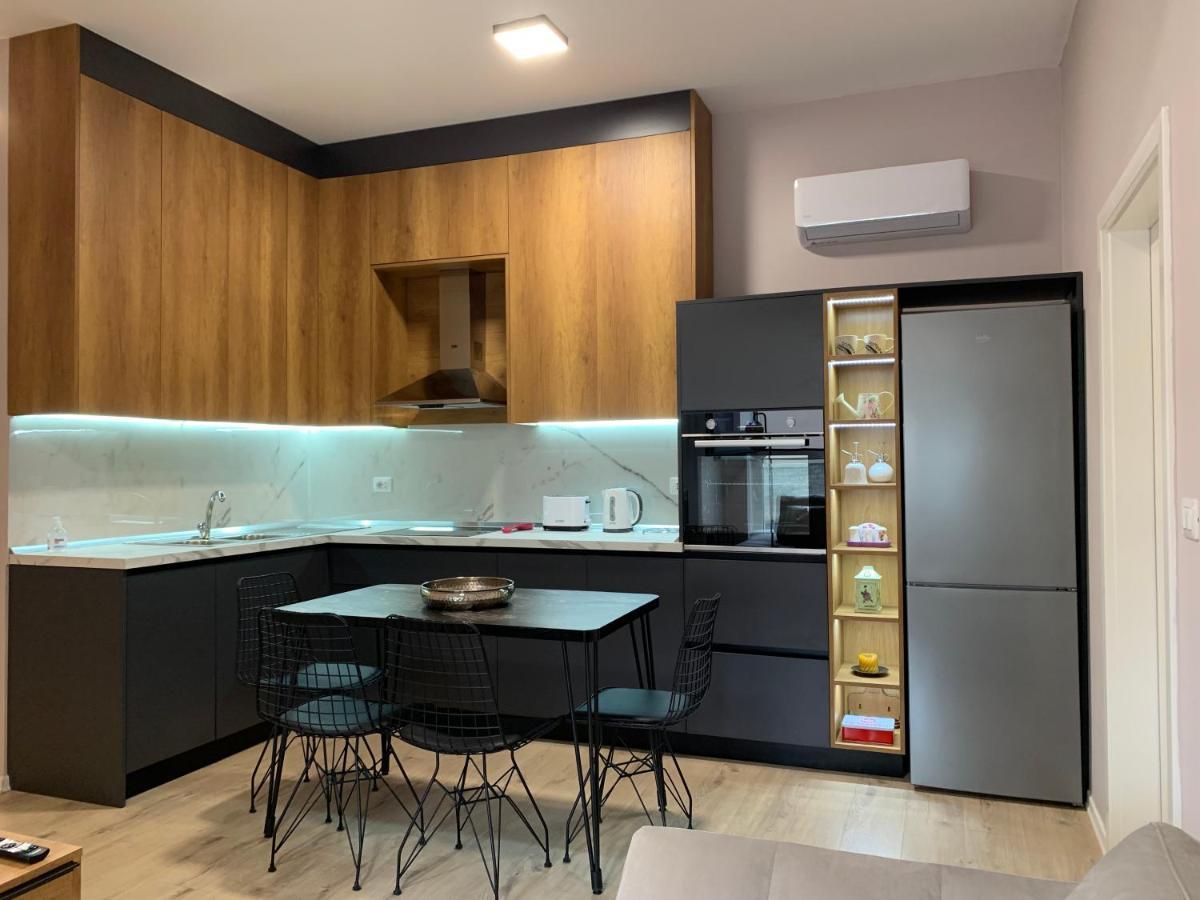 Lovely 1-Bedroom Condo In Tirana Wifi-Netflix-Ac المظهر الخارجي الصورة
